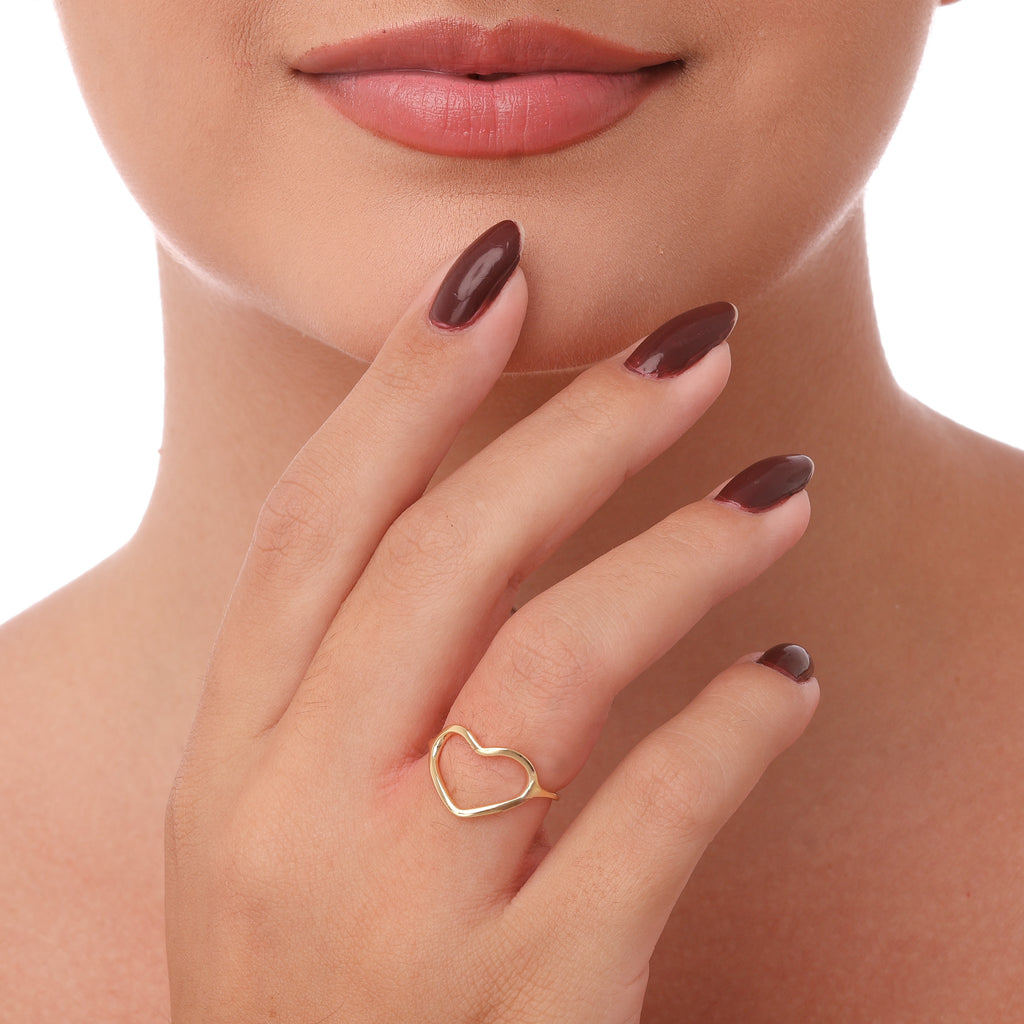 Anel de coração vazado banhado a ouro 18k ARAU Jóias