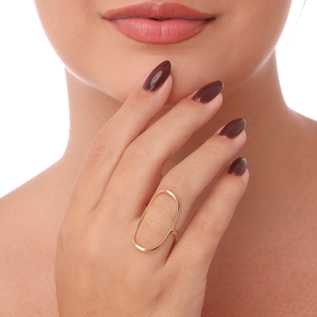 Anel oval vazado banhado a ouro 18k ARAU Jóias