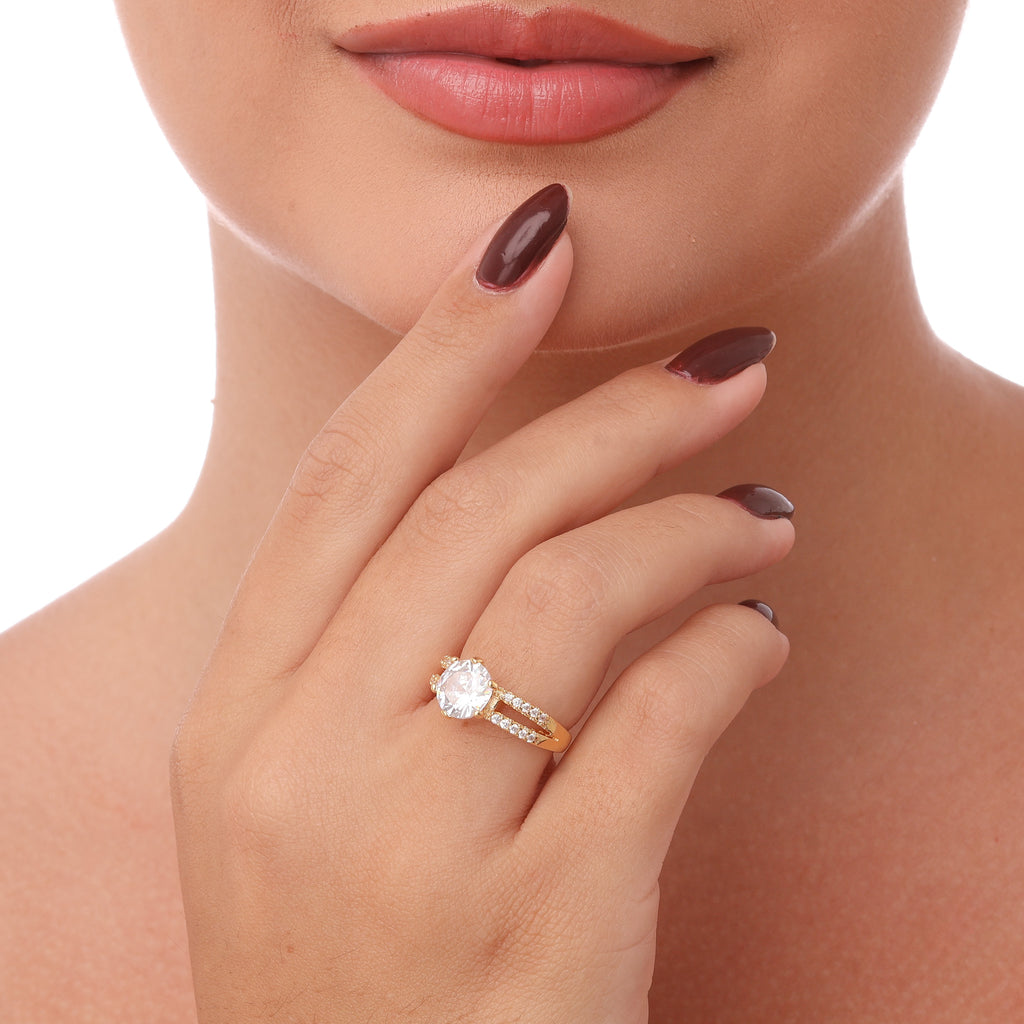 Anel solitário de zircônia com pedras banhado a ouro 18k ARAU Jóias