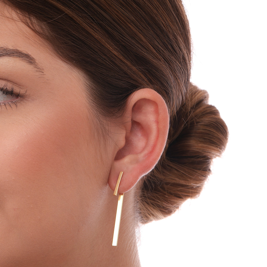 Brinco de palito banhado a ouro 18k ARAU Jóias