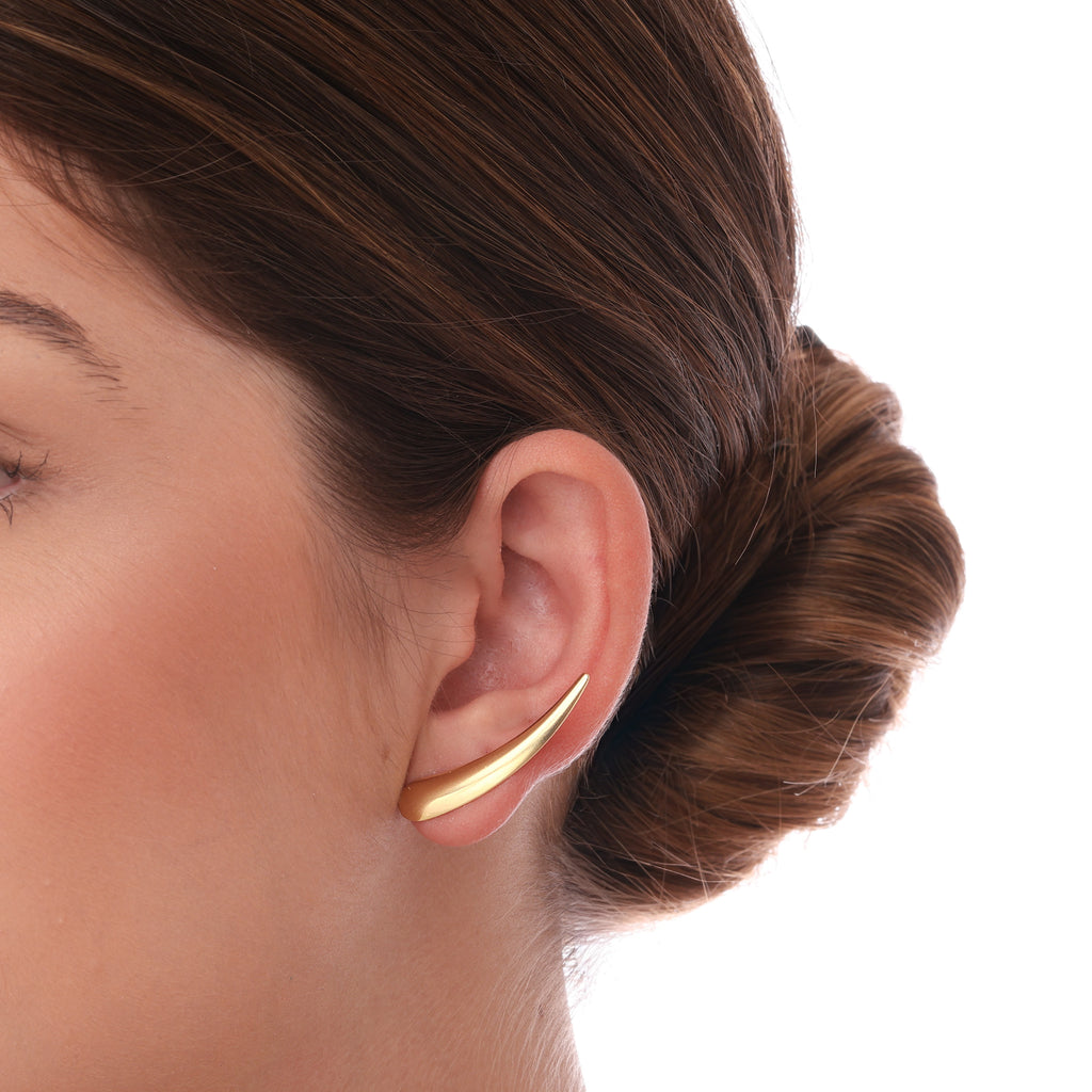 Brinco Ear Hook de gota banhado a ouro 18k ARAU Jóias