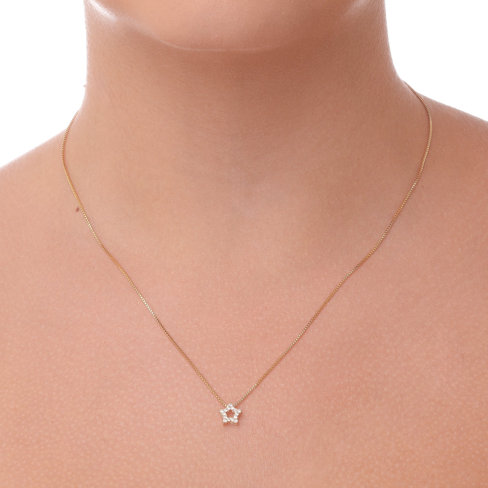 Colar de Estrela Cravejada banhado a ouro 18k ARAU Jóias