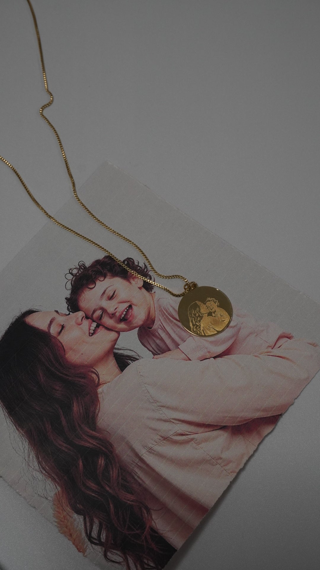 Colar com pingente personalizado banhado a ouro 18k para presente emocional