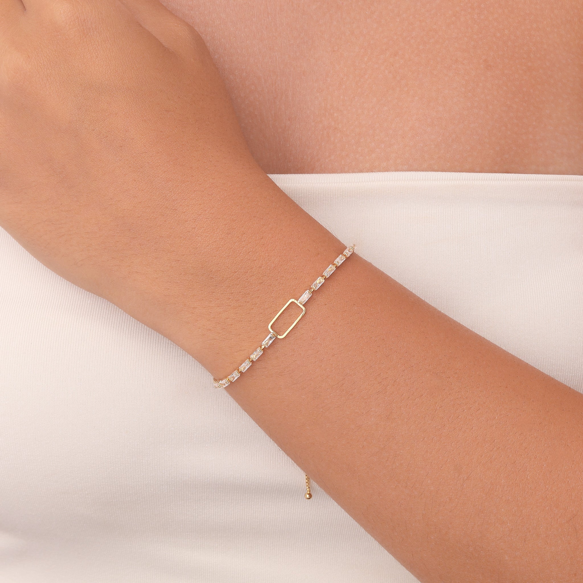 Pulseira Regulável Retangular com Zircônias banhada a ouro 18k ARAU Jóias