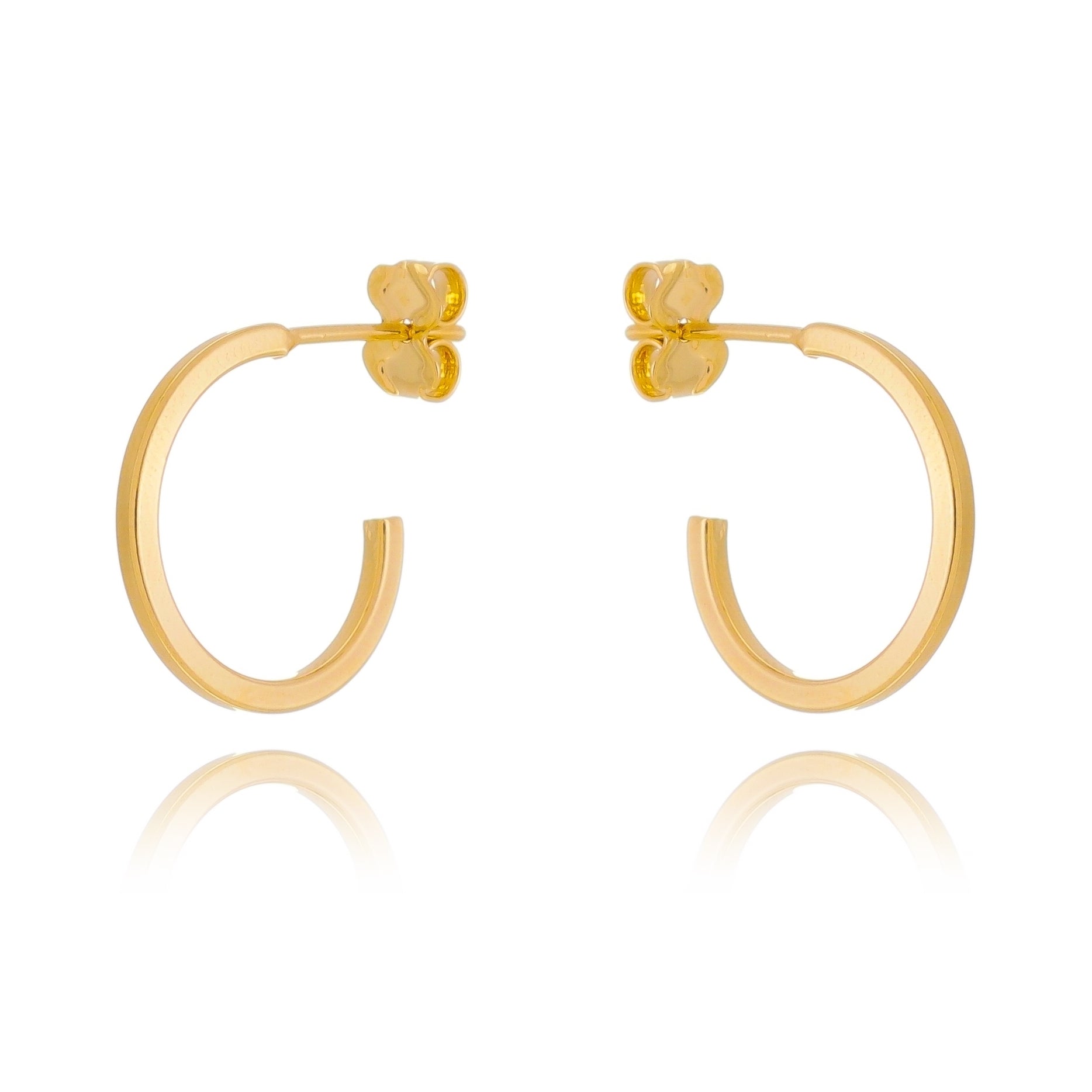 Brinco argolinha lisa achatada banhada a ouro 18k ARAU Jóias